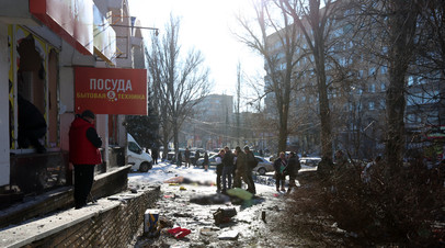 Последствия обстрела со стороны ВСУ рынка в Кировском районе Донецка 21 января 2024 года