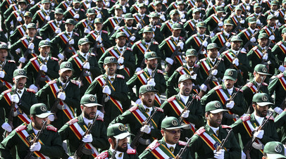 Иранские военные на параде в Тегеране