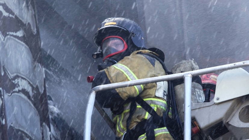 Прокуратура контролирует установление причин пожара на предприятии в Подмосковье
