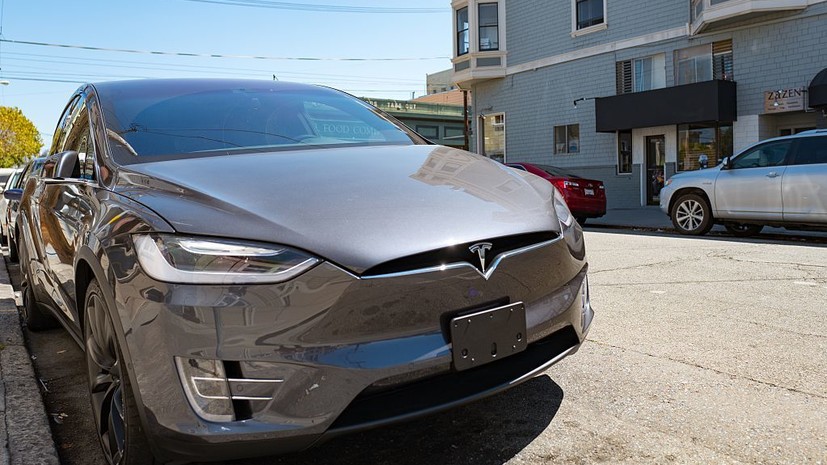 Tesla отзывает более 2 млн автомобилей, произведённых с 2012 года