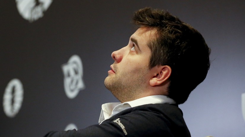 Организаторы онлайн-турнира подкололи Непомнящего: знает, как ходит конь