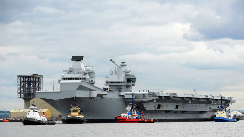Авианосец ВМФ Британии Queen Elizabeth не появится на учениях НАТО из-за поломки