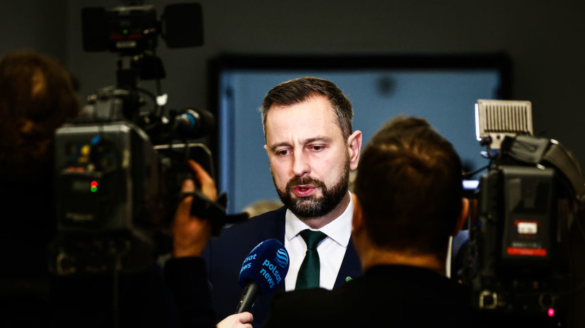 Министр обороны Польши заявил о подготовке к худшим военным сценариям