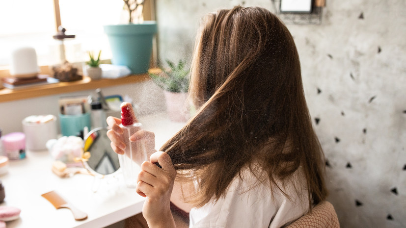 Химик Дроганова рассказала о возможном вреде лака для волос для аллергиков