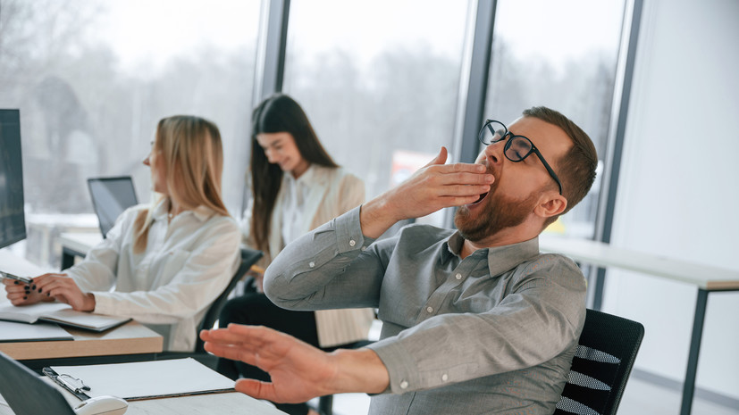 Невролог Демьяновская рассказала о видах дневной сонливости