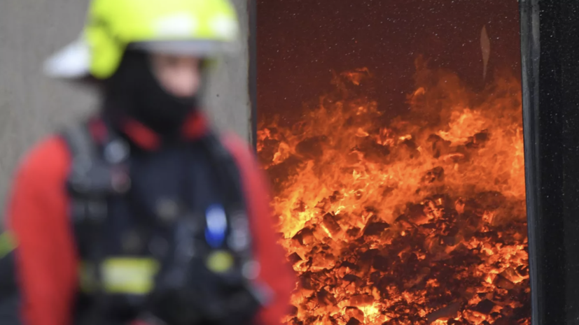 МЧС: восемь человек пострадали на пожаре в пермской Куеде