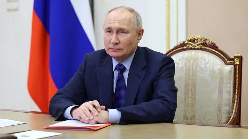 Путин подчеркнул важность работы дипломатов по сплочению русского мира