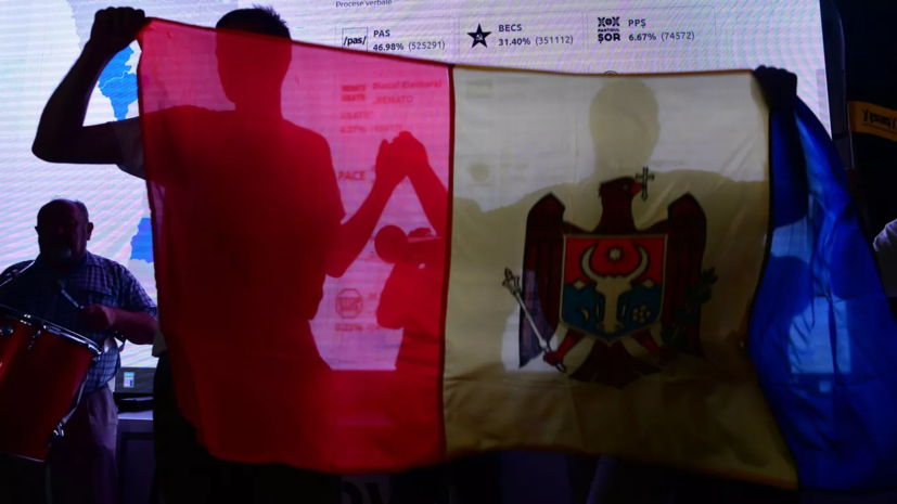 Коммунисты призвали жителей Молдавии бойкотировать референдум о членстве в ЕС