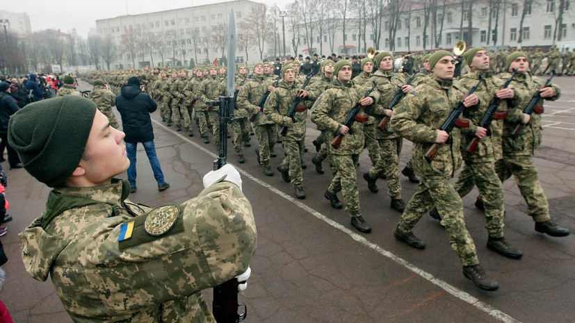 «Манипуляции и обман»: как развивается ситуация вокруг закона о мобилизации на Украине