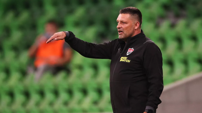 «Истиклол» объявил об уходе главного тренера Черевченко