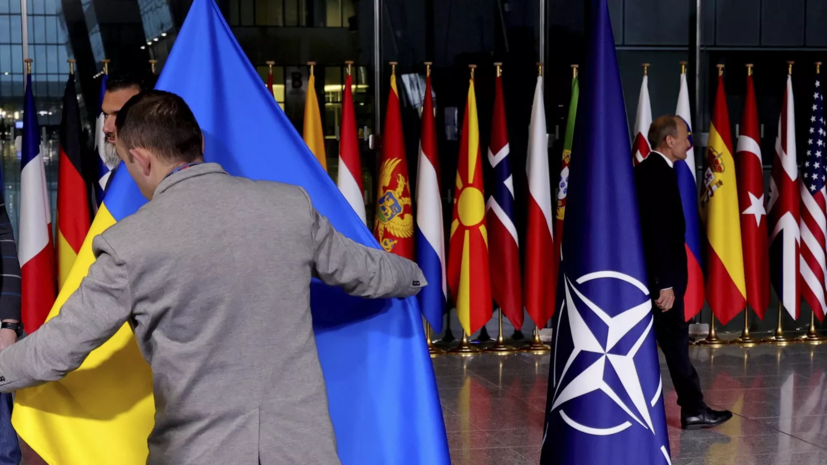 Постпред США при НАТО не ожидает приглашения Киева в альянс на саммите в июле
