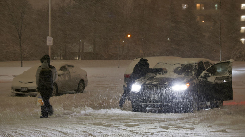 Автоэксперт Лигачёв рассказал о способах очистки машины после ледяного дождя