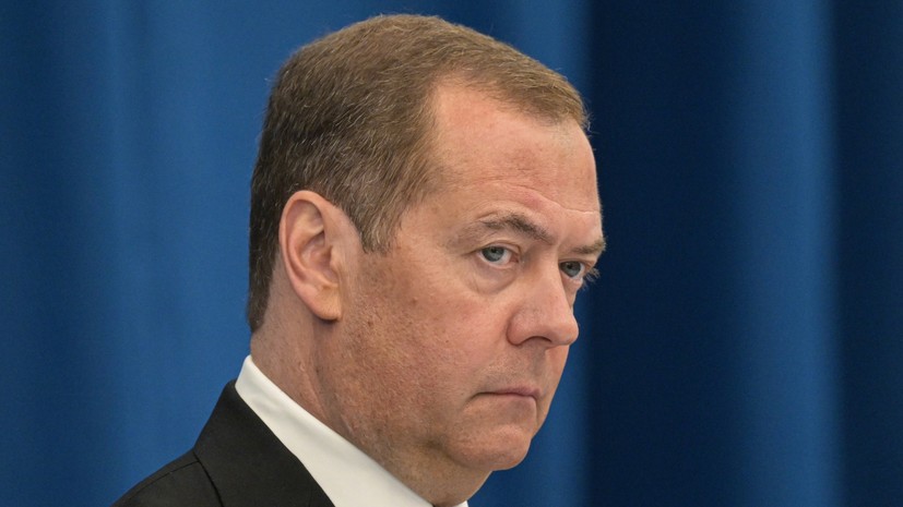 Медведев предупредил, что охота госцензуры США на Маска только началась