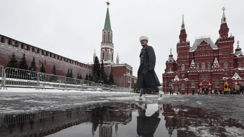 Синоптик предупредил об оттепельной и слякотной погоде 23 февраля в Москве