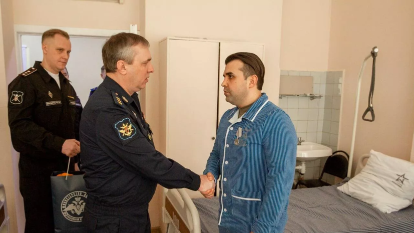Замминистра обороны Садовенко вручил госнаграды военным в госпитале