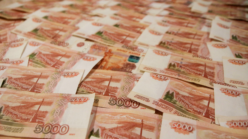 Сотрудницу банка обвинили в хищении у пенсионеров более 3 млн рублей