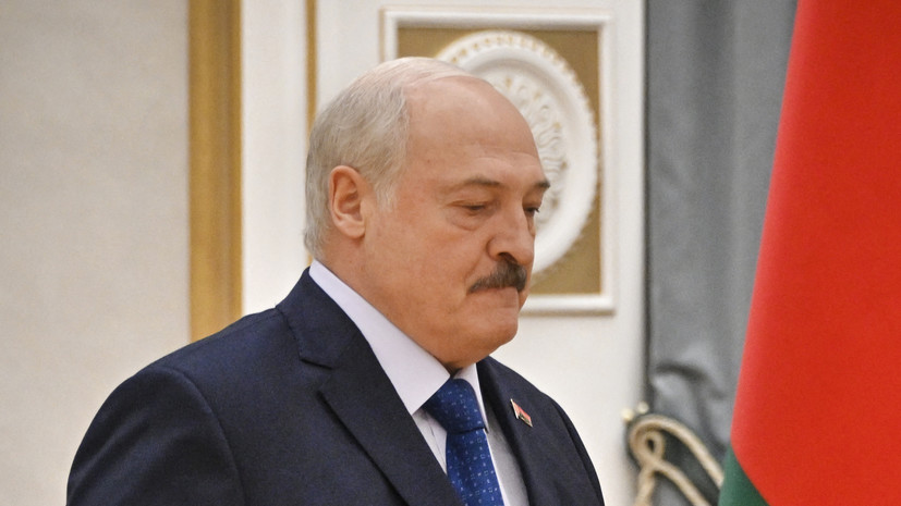 Лукашенко проголосовал на выборах депутатов в Белоруссии