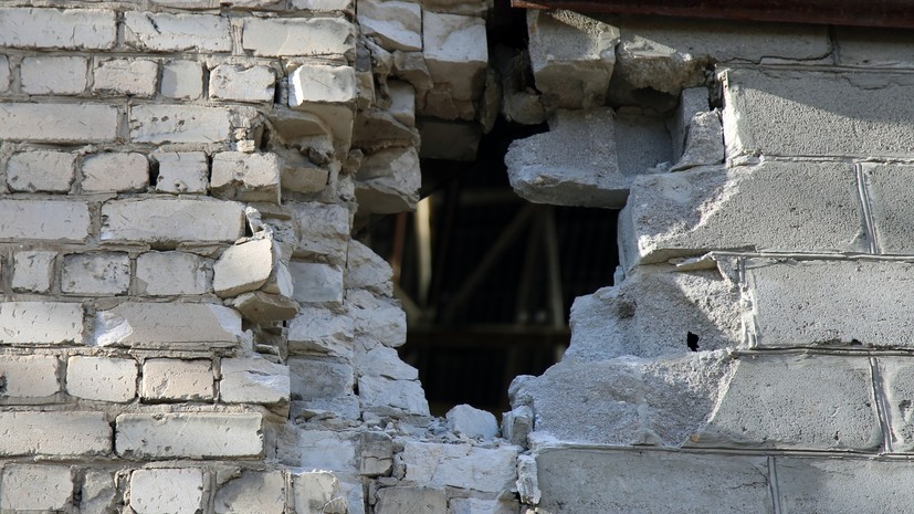 Последствия удара ВСУ по центру Донецка сняли на видео