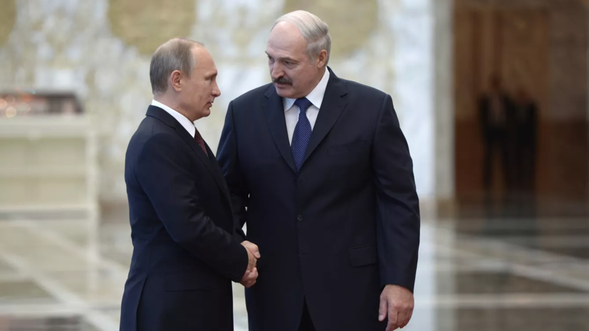 Путин поздравил Лукашенко с успешным проведением выборов