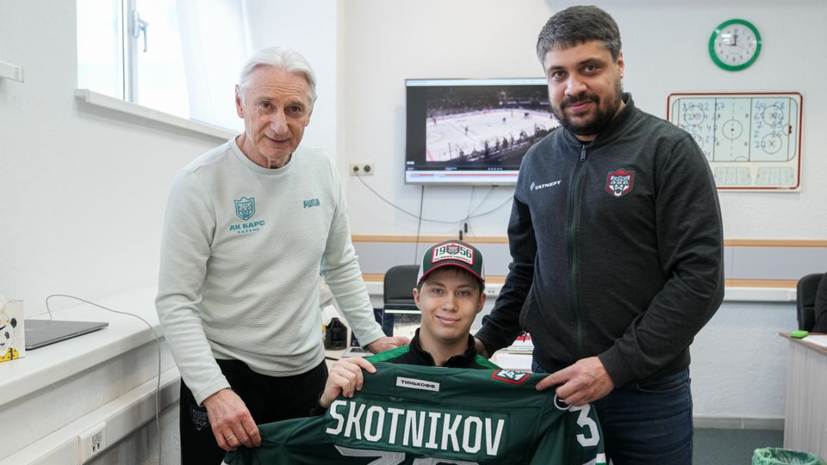 «Ак Барс» подписал однодневный контракт с перенёсшим разрыв аневризмы 17-летним вратарём