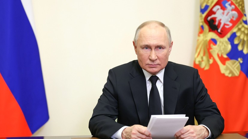 Барьер для злоумышленников: Путин подписал закон о самозапрете на кредиты для граждан