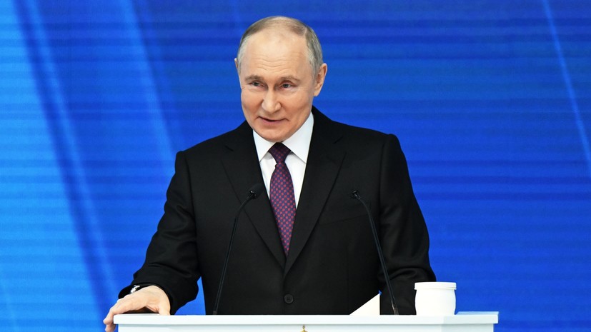 Путин объявил о запуске кадровой программы «Время героев»