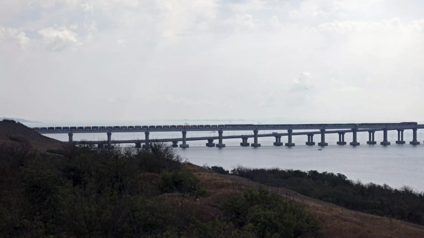 Девять поездов остановлено в районе Крымского моста из-за перекрытия движения