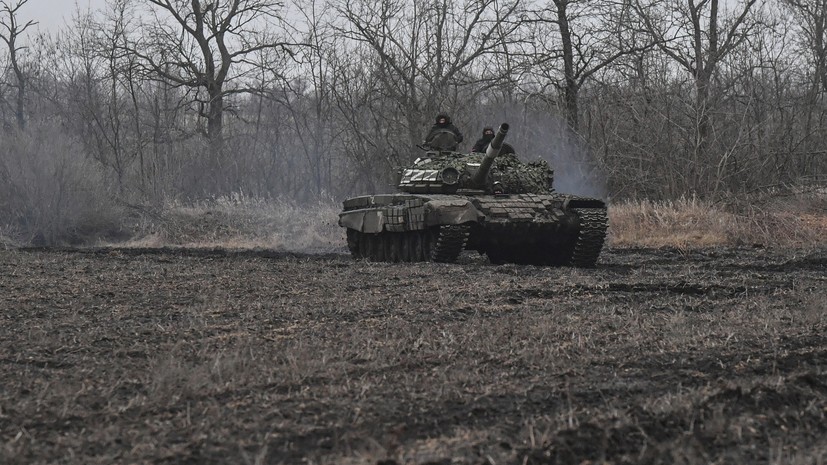 С первого выстрела: в МО РФ сообщили об уничтожении экипажем Т-72Б3 американского танка Abrams