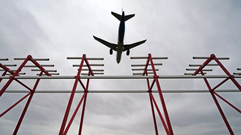 Минтранс поручил компаниям временно не повышать цены авиабилетов в Калининград