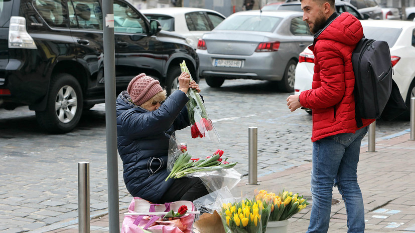 В Одессе и Киеве скупают цветы к 8 Марта, несмотря на попытки отменить праздник