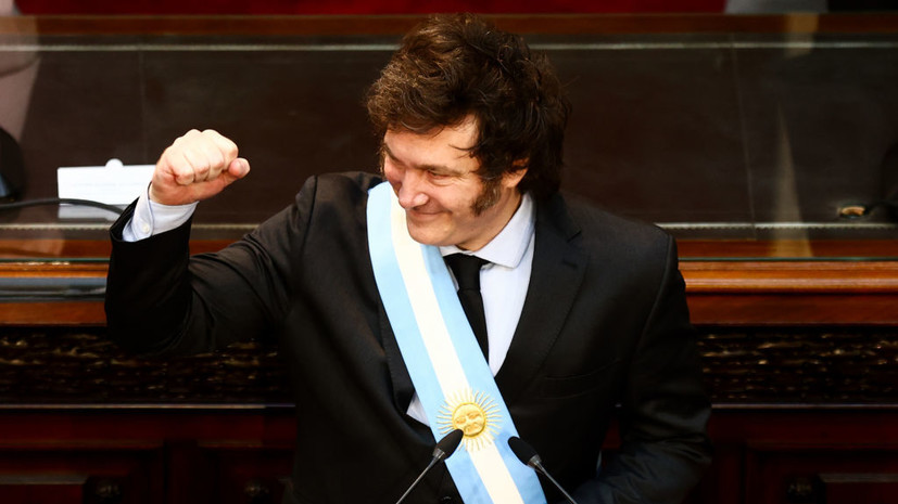 Президент Аргентины аннулировал указ о повышении своей зарплаты