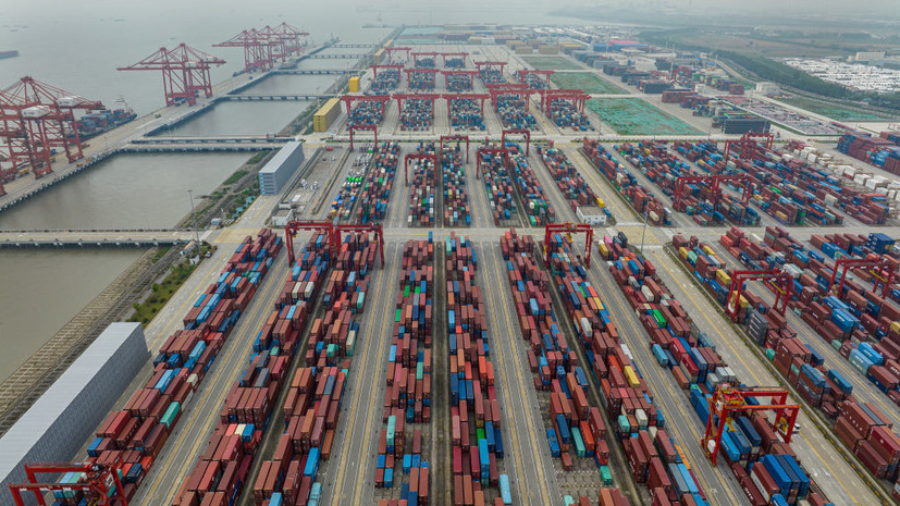 Песков заявил об отсутствии угрозы из-за роста объёма торговли России с КНР