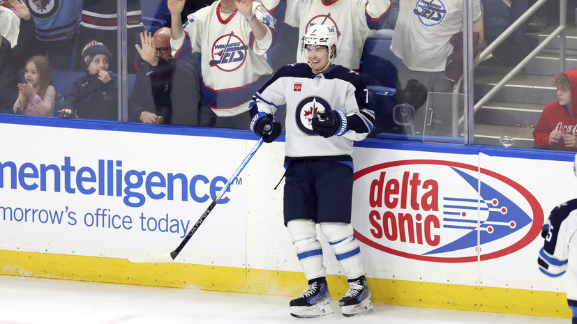 «Виннипег» проиграл «Нэшвиллу» в НХЛ, у Наместникова результативная передача