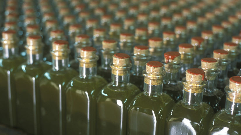 Диетолог Дианова назвала подсолнечное масло полезнее оливкового