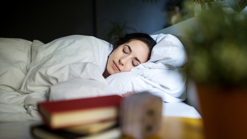 Сомнолог Царёва: продолжительность здорового сна меняется с возрастом