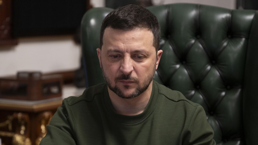 Депутат Рады: офис Зеленского намерен легитимизировать его в обход КС