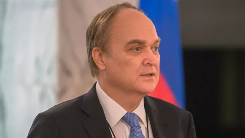 Посол Антонов первым проголосовал на выборах президента России в Вашингтоне