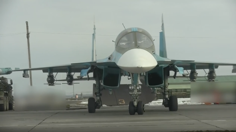 «Выполнили задачу и успешно вернулись домой»: экипажи истребителей-бомбардировщиков Су-34 поразили командный пункт ВСУ