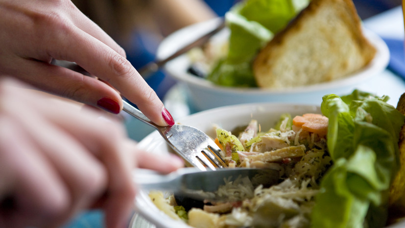 Врач Бережная посоветовала следить за количеством употребляемых калорий во время поста