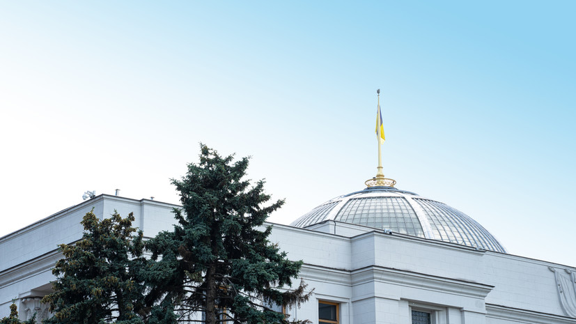 В Раде из-за нехватки голосов начали снимать с рассмотрения законопроекты