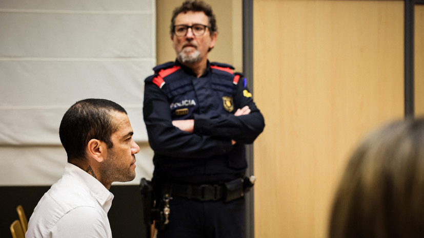 Суд в Испании согласился отпустить Алвеса из-под стражи под залог в €1 млн