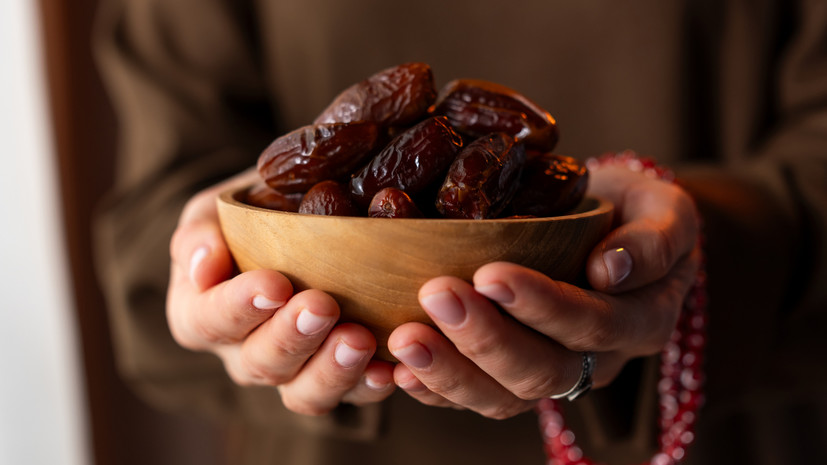 Диетолог Белоусова посоветовала исключить финики при диабете