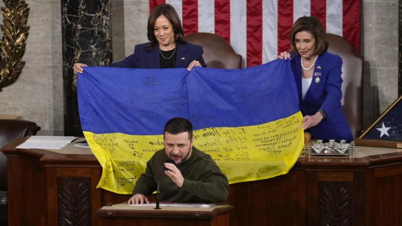 Политолог объяснил принятие на Украине закона о праве военных на соцзащиту