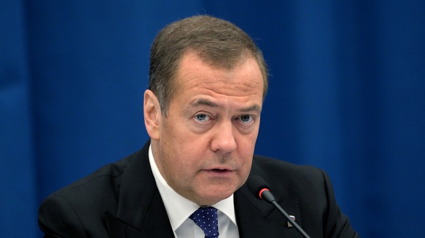 Медведев: виновники теракта в «Крокусе» будут легальной целью для мести России