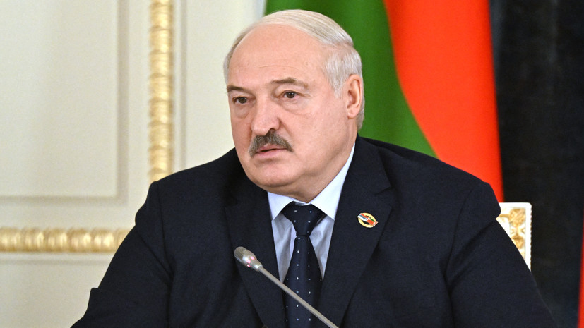 Лукашенко заявил, что «был на связи» с Путиным сутки после теракта