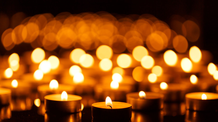 В Монголии выложили свечами слово «Скорбим» в память о жертвах теракта в «Крокусе»