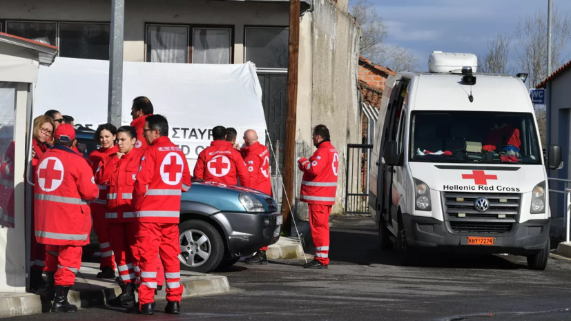 ERT: мужчина напал на школу в Афинах, ученик и директор ранены