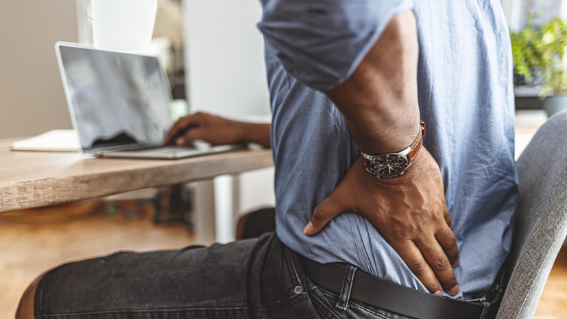 Хирург Наумов рассказал о последствиях нарушения осанки