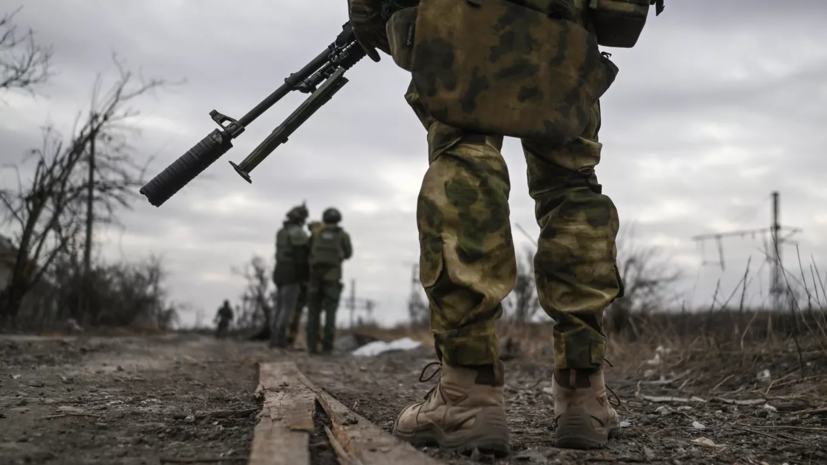 Сержант ВС России: ВСУ травят воду в областях, куда заходят российские войска