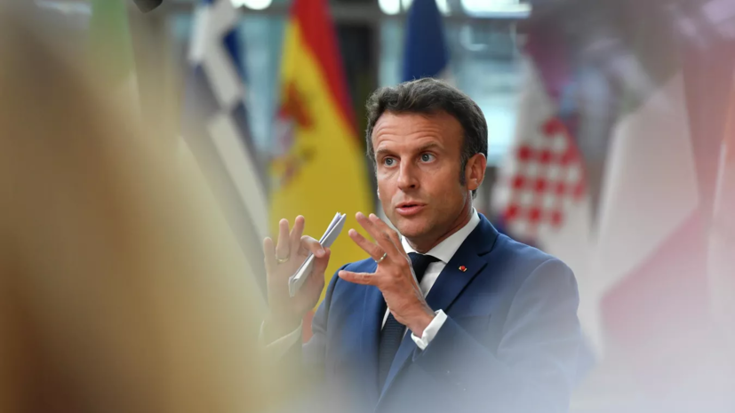 Экс-глава Минобороны Франции раскритиковал Макрона за позицию по Украине